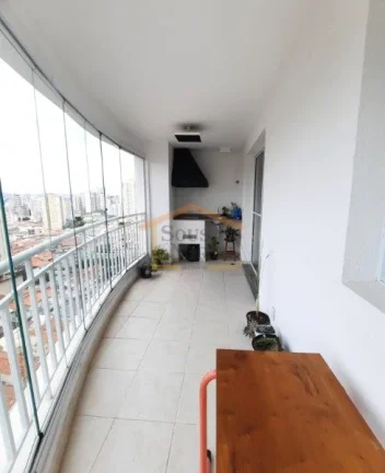 Imagem Apartamento resultante da junção de duas unidades com 183 m², 3 dormitórios, sendo 3 suites, 3 b...