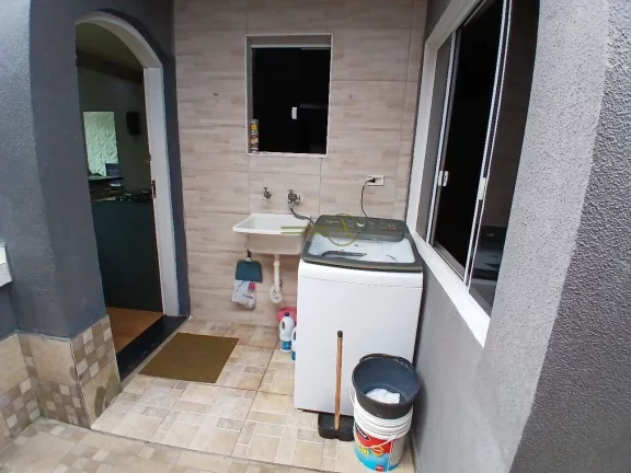 Imagem Casa geminada com área de churrasqueira, ótimo espaço e boa localização
