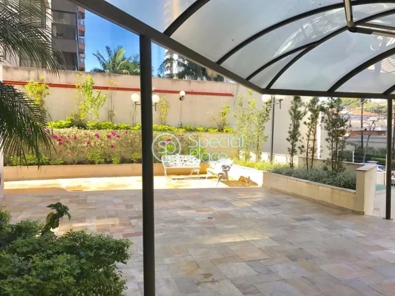 Imagem 56 metros 2 quartos Um deles possui armário embutido 2 banheiros Sacada Área de serviço Carpete d...