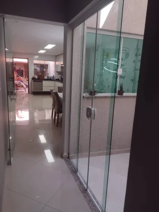 Imagem Sobrado 156 metros 3 Dormitorios sendo 1 Suite e 2 vagas de Gargens