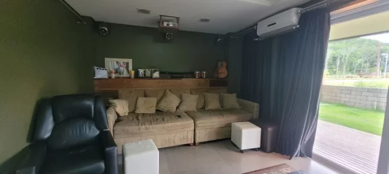 Imagem Casa com 3 dormitórios Condomínio Fechado no bairro Ratones