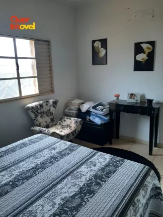 Imagem Casa no Parque Residencial Lagoinha, Ribeirão Preto-SP: 3 quartos, 2 suítes, 2 salas, 4 banheiros, 4 vagas, 160m². Quer Imóvel Negócios Imobiliários.
