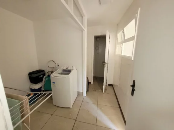 Imagem PITANGUEIRAS – NA QUADRA DO MAR, MARAVILHOSO APARTAMENTO COM 80 M² ÚTEIS, LOCALIZAÇÃO PRIVILEGIADA, APARTAMENTO REFORMADO.