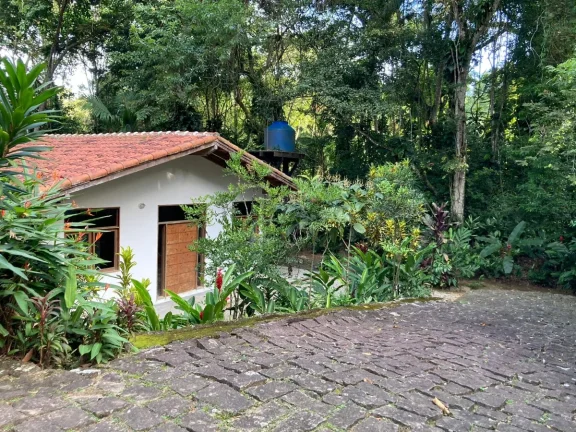 Imagem Excelente casa - 1 suíte- varanda- 2 terrenos- Praia do Félix- Ubatuba- SP