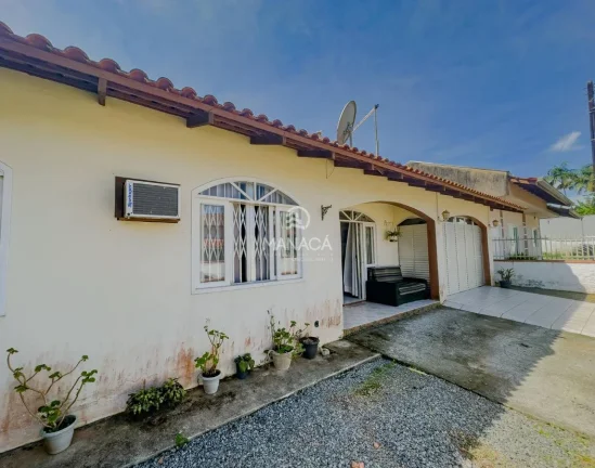Imagem Casa com 3 quartos sendo 1 suíte 300 metros do mar no Itajuba