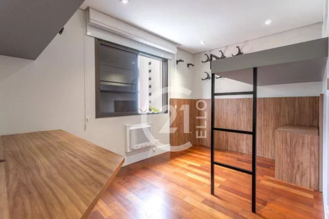 Imagem Apartamento com 3 suítes totalmente reformado na melhor rua do Campo Belo