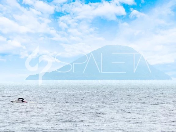 Imagem Mansão cinematográfica, mobiliada e pé na areia à venda em São Sebastião