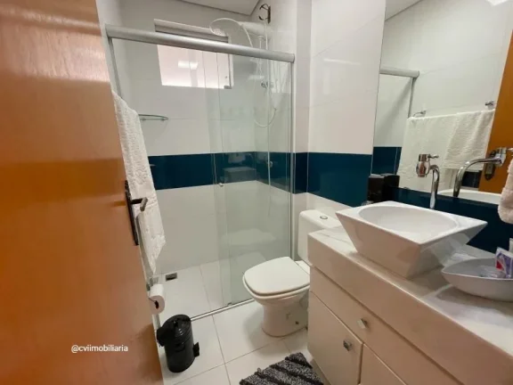 Imagem Totalmente mobiliado, sendo 2 quartos, com 1 suíte, 3 banheiros, cozinha ampla no estilo americano,...