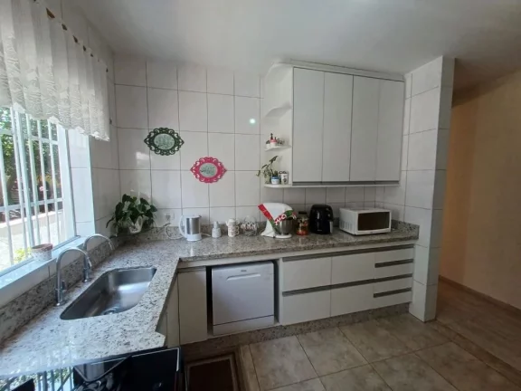 Imagem Sobrado com 6 dormitórios à venda, 172 m² por R$ 895.000 - Jardim das Flores - Suzano/SP