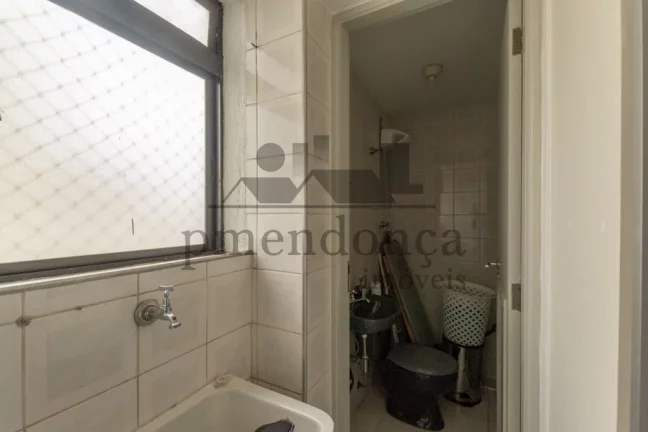 Imagem Apartamento a venda na Rua Tonelero com 2 suites) e 2 vagas, 70m²