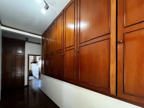 Imagem Sobrado para venda em Residencial Baldassari com 5 quartos, sendo 1 suíte, 368m2