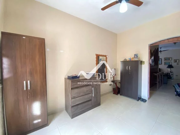 Imagem Casa com 5 dormitórios à venda por R$ 1.500.000 - Marapé - Santos/SP