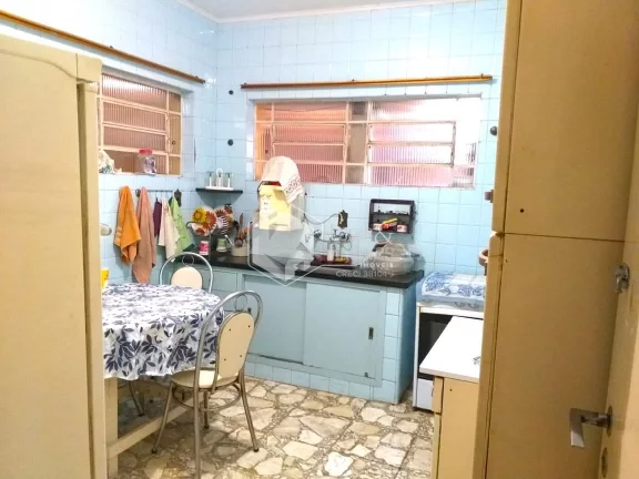 Imagem SOBRADO À VENDA, COM 267M² COM 3 DORM (1 SUÍTE), SALÃO GRANDE COM WC, 3 VAGAS DE GARAGEM COM ARMÁRIOS EMBUTIDOS NOS QUARTOS. - PRÓXIMO METRÔ VL MADALENA