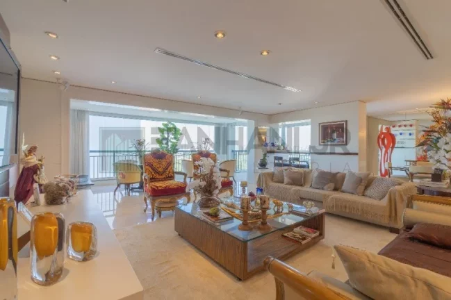 Imagem Venha morar no incrível Jardim Paulista! Oferecemos um apartamento dos sonhos, com 198m² de puro conforto e elegância. Com 3 suítes e 4 vagas, esse im