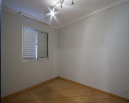 Imagem Cobertura duplex em Pinheiros com 03 quartos sendo 1 suíte e 3 vagas, 184m²