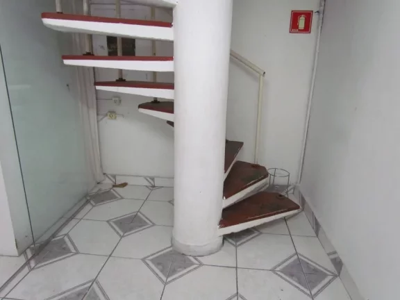 Imagem Excelente Loja Galeria Centro de SP - República – Próxima à Estação República do Metrô - Galeria Califórnia - Rua Barão de Itapetininga 255 - LO0785