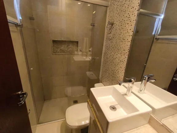 Imagem Casa 3/4 Sendo 2 Suites Com Maior Lote Em Condominio Fechado Com Lazer Completo