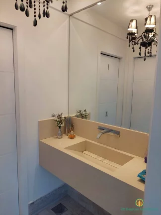 Imagem Ótima casa com 3 suítes com closet+ 1 revers., planejados, piscina aquecida