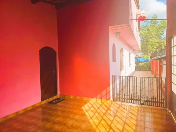 Imagem Sobrado com 3 dormitórios à venda, 415 m² por R$ 1.100.000,00 - Vila Acoreana - Poá/SP