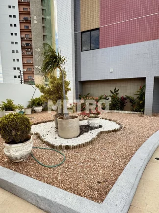 Imagem Apartamento à venda no Edf. Monte Castelo com vista para o Rio