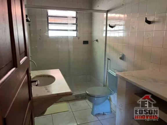 Imagem Casa Tipo Sítio em Itaocaia Valley, com Piscina e 2 anexos.