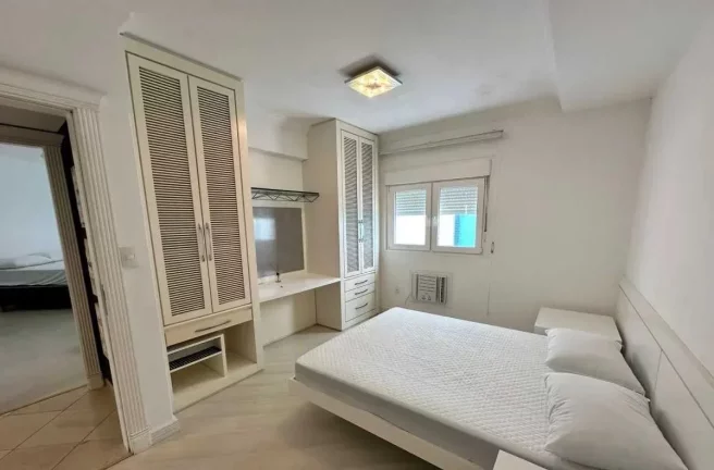Imagem Cobertura Duplex com 5 dormitórios sendo 4 suítes e 4 vagas de garagem em Balneário Camboriú