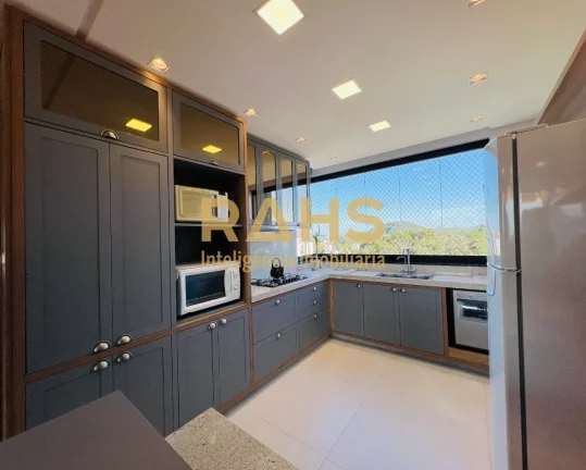 Imagem Excelente cobertura plana com terraço com hidro e linda vista livre, localizada no bairro Santo Ant...