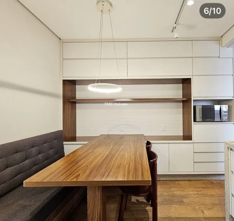Imagem Apartamento à venda no Campo Belo, São Paulo-SP: 3 quartos, 1 suíte, 1 sala, 4 banheiros, 136m² de área. Venha conferir!