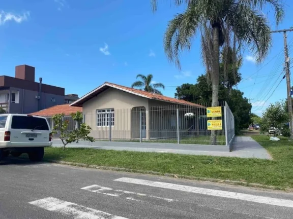 Imagem Casa com 4 dormitórios à venda, 280 m² por R$ 1.900.000,00 - Daniela - Florianópolis/SC
