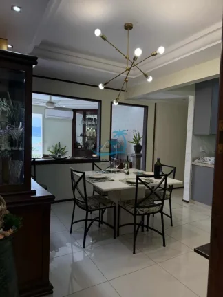 Imagem Apartamento com 3 dormitórios a venda a poucos metros do mar na praia da Toninhas em Ubatuba.