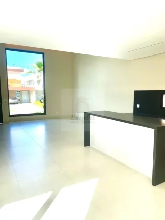 Imagem Luxuosa casa em condomínio à venda em Várzea Grande-MT, bairro Mirante do Pary: 3 quartos, 3 suítes, 3 salas, 5 banheiros, 4 vagas, 230m².