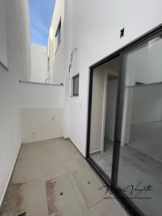 Imagem Casa / Sobrado para Venda em Camboriú / SC no bairro Santa Regina