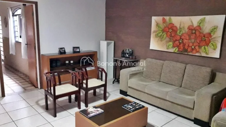 Imagem Casa à venda, 3 quartos, no Jardim Santa Genebra, Campinas, SP.
Casa térrea com 3 quartos, sendo u...