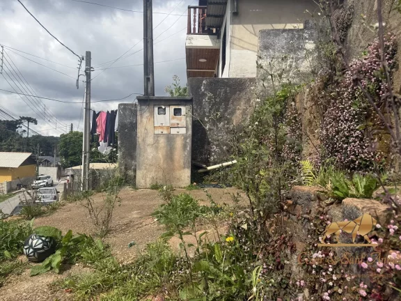 Imagem Casa com Edícula à Venda em Bairro Popular
