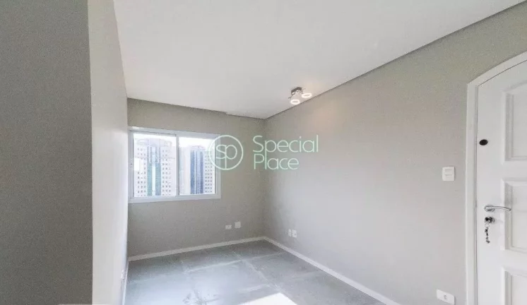 Imagem Excelente apartamento em andar alto com vista incrível , 100% REFORMADO com projeto de renomado esc...
