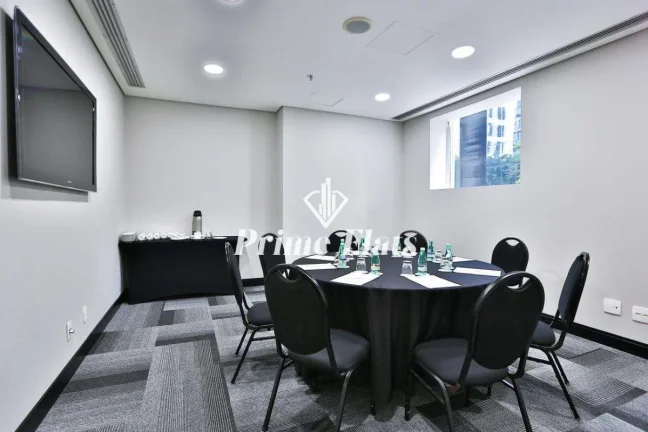 Imagem Flat disponível para venda no Park Inn by Radisson Berrini no Brooklin Novo, com 28m², 1 dormitório e 1 vaga de garagem