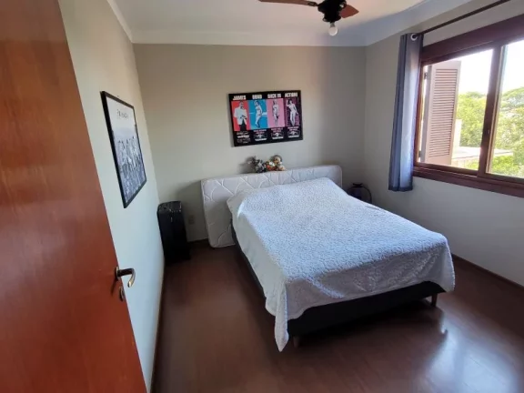 Imagem Casa com 3 Quartos à Venda,  em Tristeza - Porto Alegre