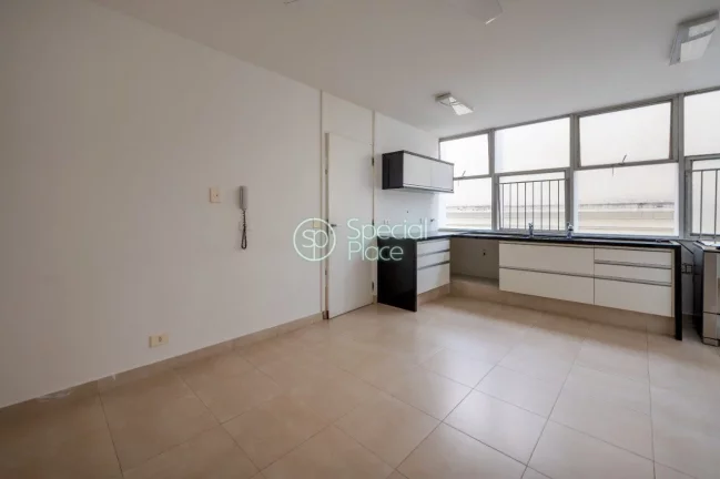Imagem Ótimo Custo/Benefício em Higienópolis - 240m² de área útil - Ambientes amplos - Living para tr...