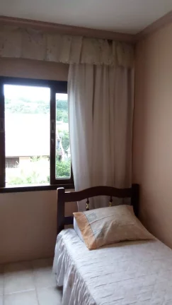 Imagem Triplex no Pilarzinho Com 4 Quartos - R$1180000,00