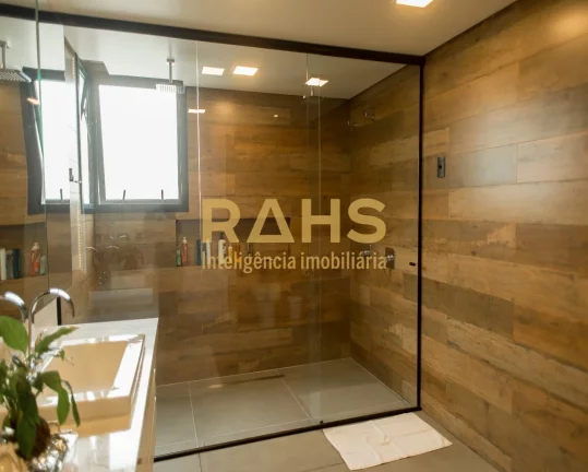 Imagem Residência alto padrão com design moderno, privacidade e exclusividade junto à natureza América,...