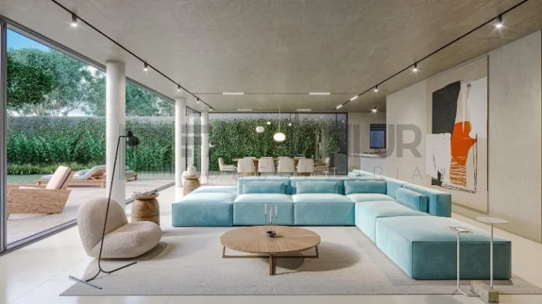 Imagem Luxuosa casa à venda em São Paulo-SP, Jardim Europa: 4 quartos, 4 suítes, 5 vagas de garagem, 697m² de área.