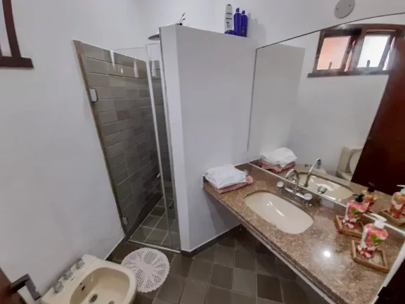 Imagem ENSEADA - CASA EM CONDOMÍNIO FECHADO - 310 M² DE ÁREA CONSTRUÍDA - LAZER.