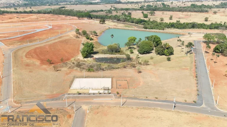 LOTE A PRESTAÇÃO NO JARDIM DO LAGO - ABADIA
