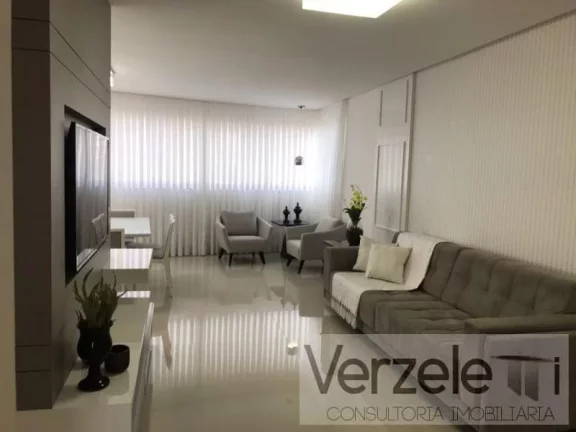 Imagem Apartamento 4 ou + dormitórios para Venda em Balneário Camboriú / SC no bairro Centro