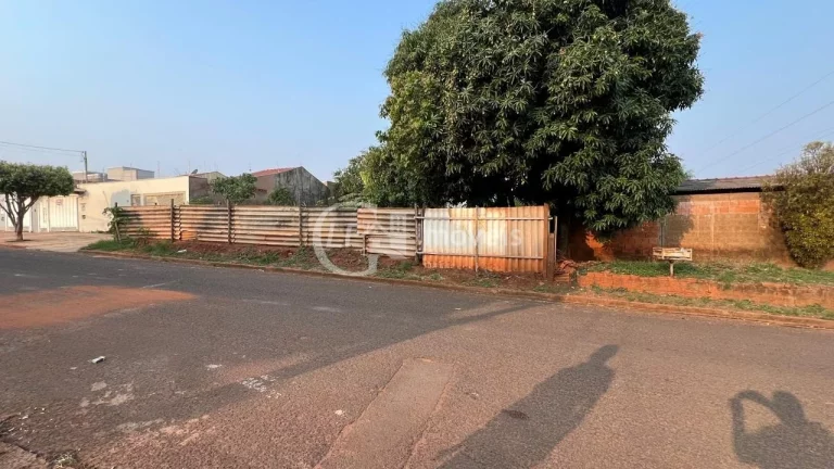 Terreno à venda em Campo Grande-MS, na Vila Nogueira, com 392m² de área!