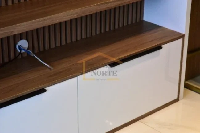 Imagem Apartamento mobiliado, no último andar, 2 dormitórios, sendo 1 suite, 1 deles adaptado para home o...