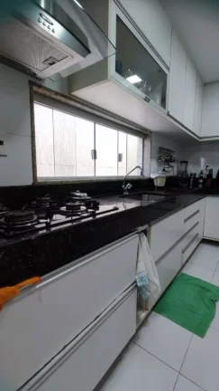 Imagem Casa para venda no Horto Florestal com piscina privativa - Sim