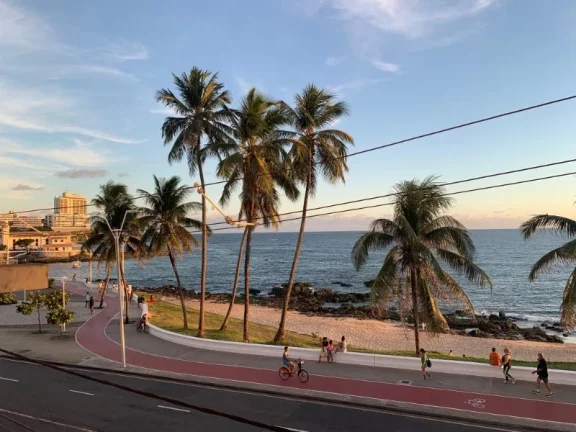 Imagem A 5ª Avenida imóveis selecionou esse prédio Comercial a venda, Localizado no melhor ponto comercial e movimentado do Rio Vermelho: Praia da Paciência