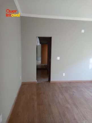 Imagem Imperdível Casa à Venda em Ribeirão Preto-SP, Jardim Antártica: 4Qtos, 2Suítes, 5Banheiros, 382m² - Corra e Garanta já! Quer Imóvel Negócios Imobiliários!