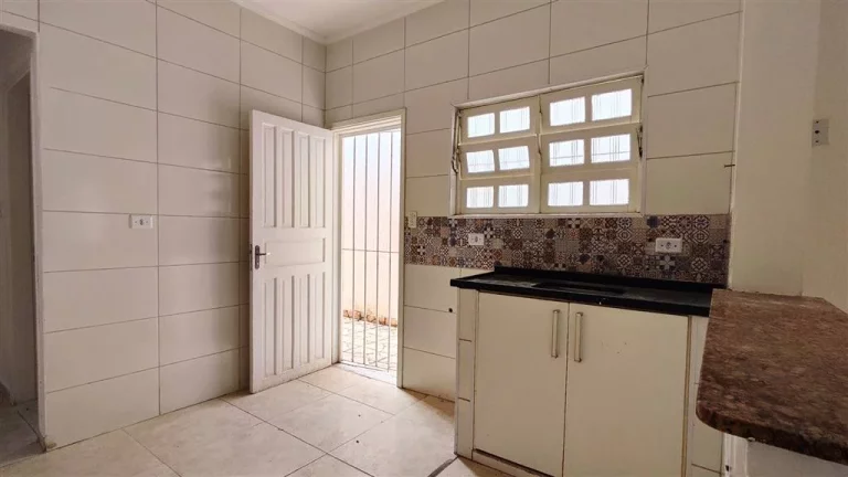 Imagem CASA COM 75 m² - MARACANÃ - PRAIA GRANDE SP